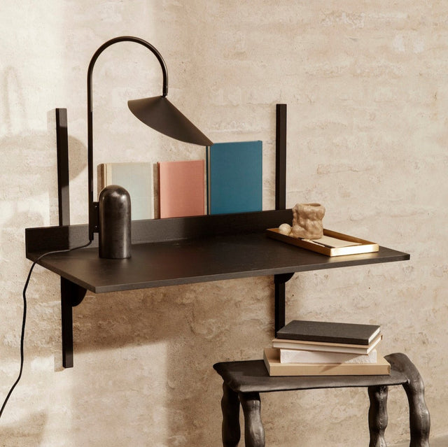 Schreibtisch schwarz/messing Sector Desk Wandbefestigung - ferm LIVING